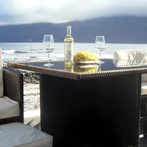 Absolute Beachfront House Ii Casa vacanze